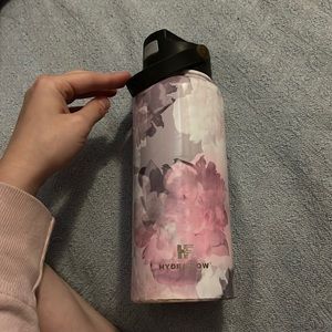 Floral Hydraflow water bottle